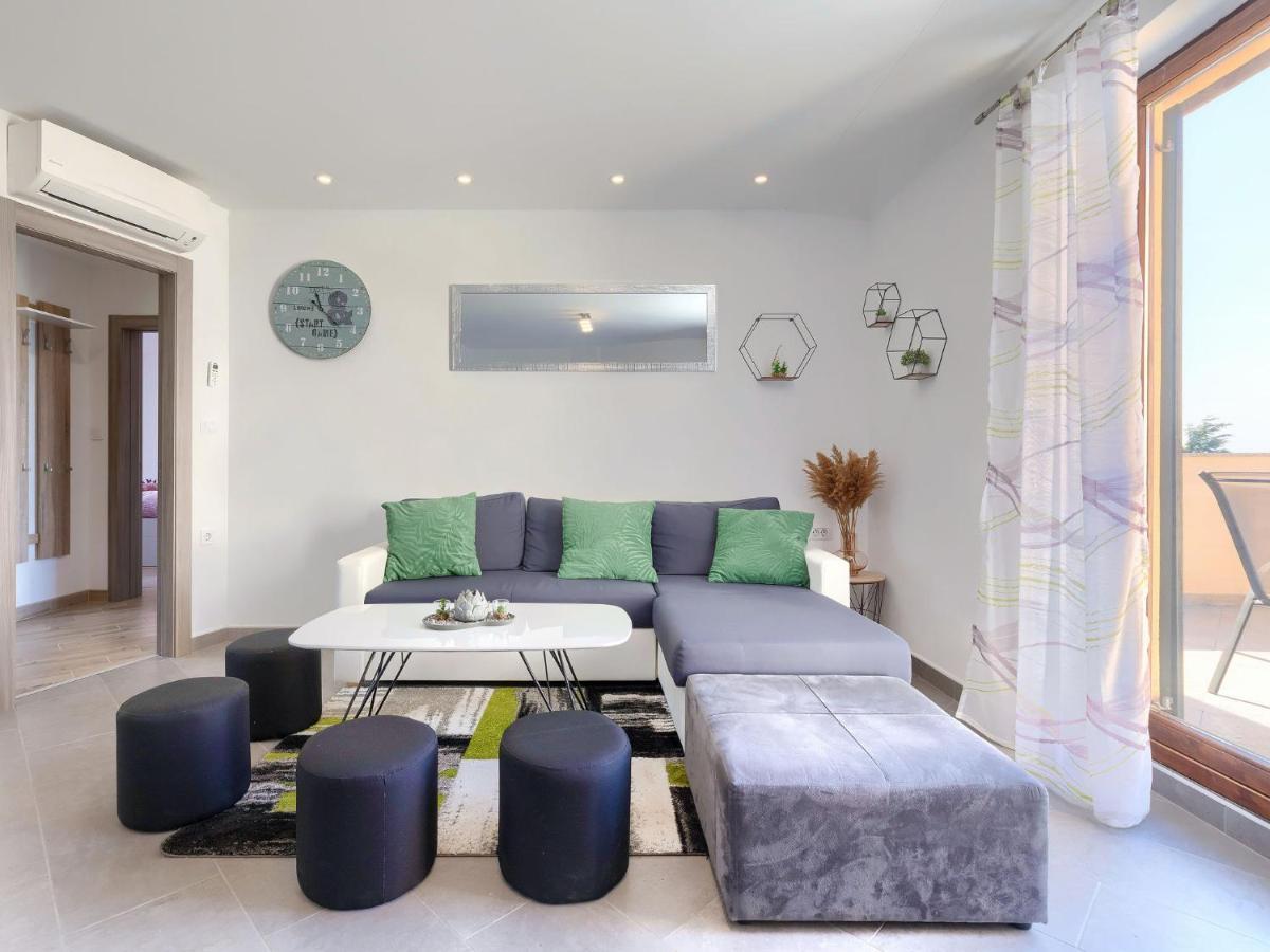 Apartment Joy By Interhome Пула Екстер'єр фото